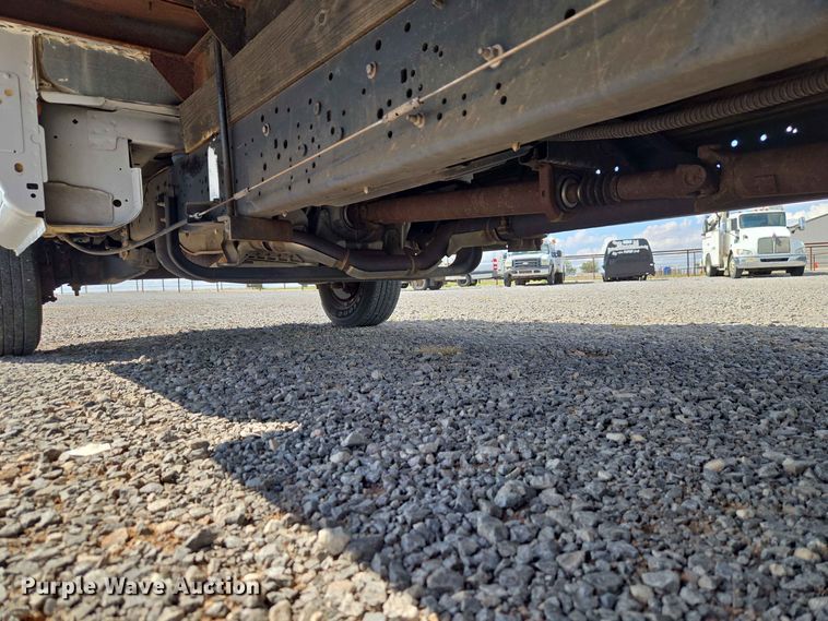 image for item EW0468 2017 Ford E-350 box truck