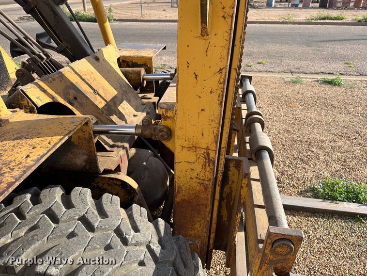 image for item EW1048 1979 Champ CB40 forklift