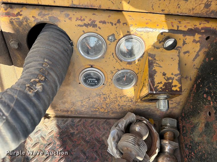 image for item EW1048 1979 Champ CB40 forklift