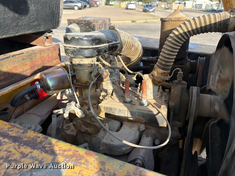 image for item EW1048 1979 Champ CB40 forklift