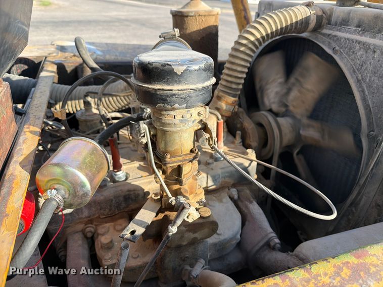 image for item EW1048 1979 Champ CB40 forklift