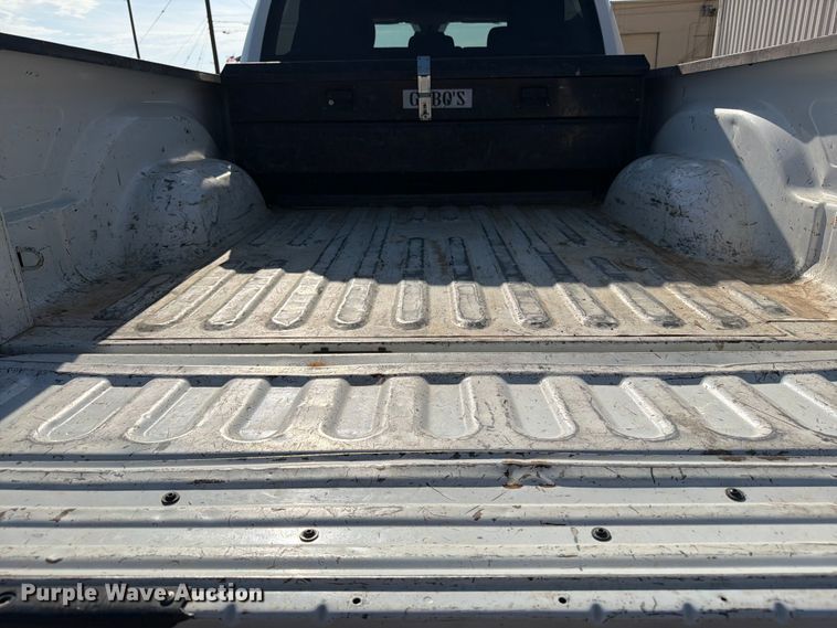 image for item EW1049 2013 Dodge 2500 Crew Cab pickup truck