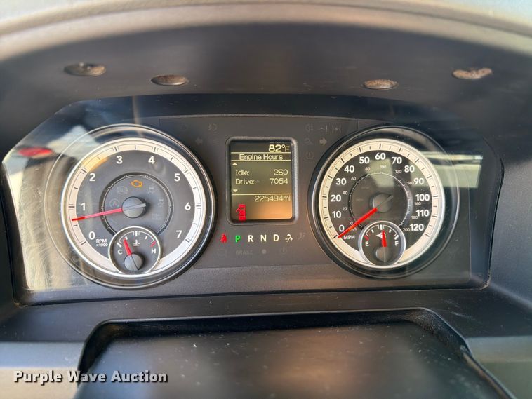 image for item EW1049 2013 Dodge 2500 Crew Cab pickup truck