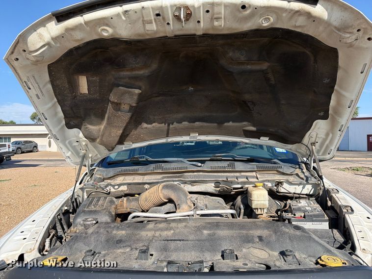 image for item EW1049 2013 Dodge 2500 Crew Cab pickup truck