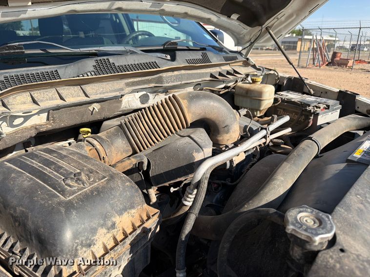 image for item EW1049 2013 Dodge 2500 Crew Cab pickup truck
