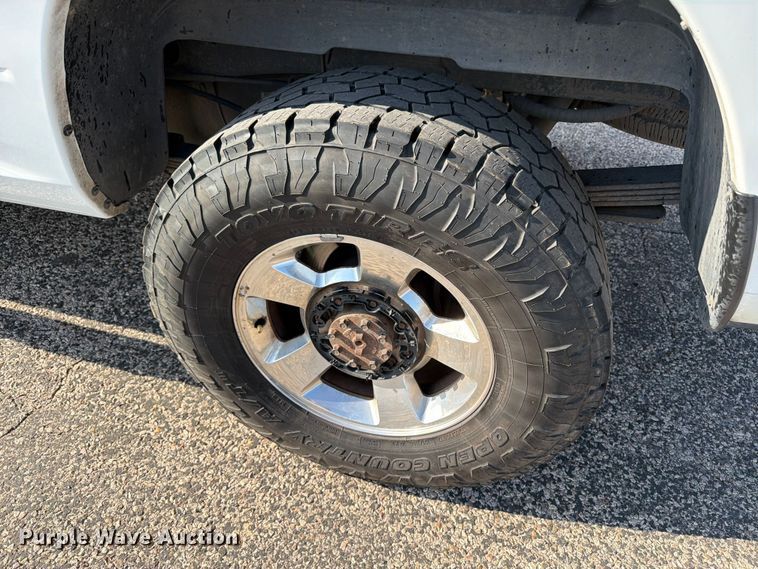 image for item EW1049 2013 Dodge 2500 Crew Cab pickup truck