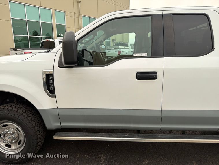 image for item EW2166 2021 Ford F250 Ext. Cab pickup truck