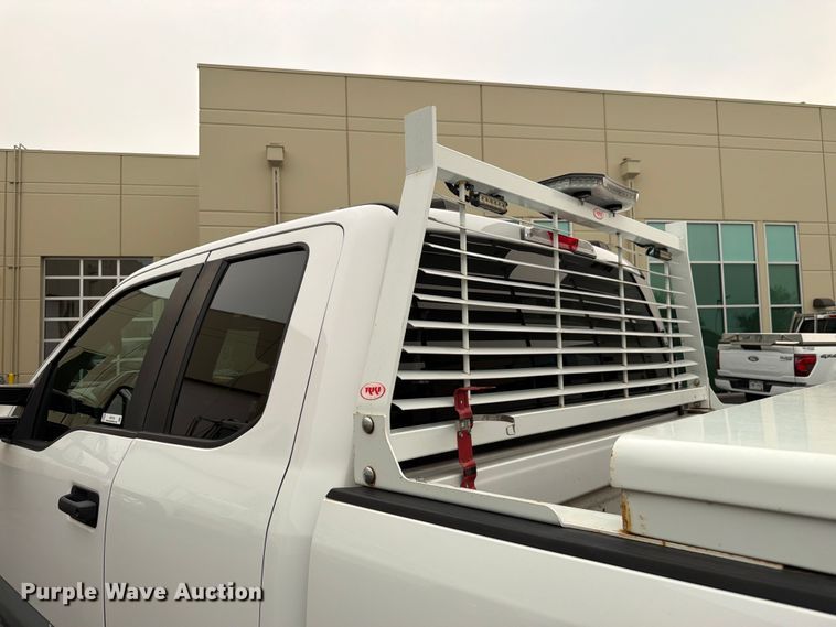 image for item EW2166 2021 Ford F250 Ext. Cab pickup truck