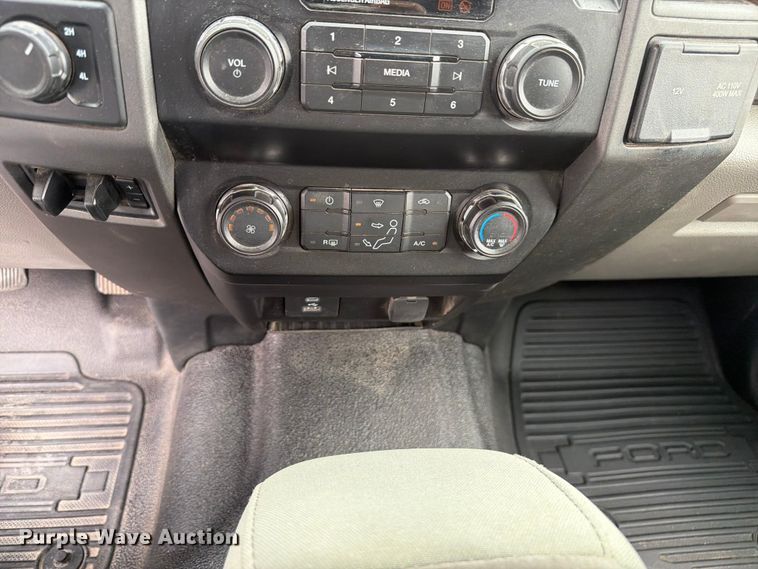 image for item EW2166 2021 Ford F250 Ext. Cab pickup truck