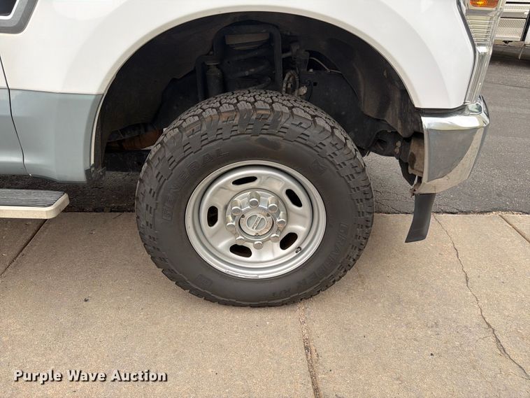 image for item EW2166 2021 Ford F250 Ext. Cab pickup truck