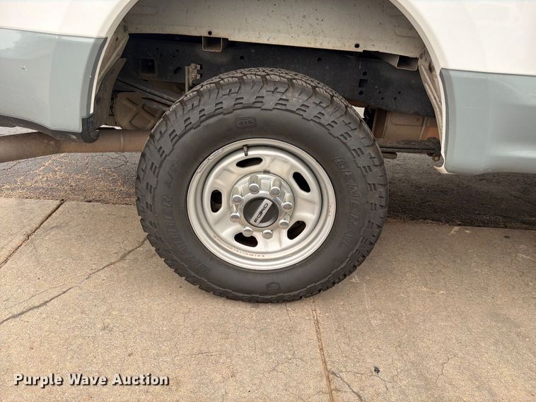 image for item EW2166 2021 Ford F250 Ext. Cab pickup truck