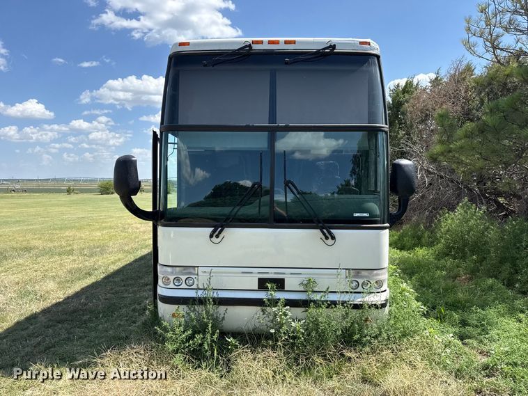 image for item EW4057 2000 Vanhool coach bus