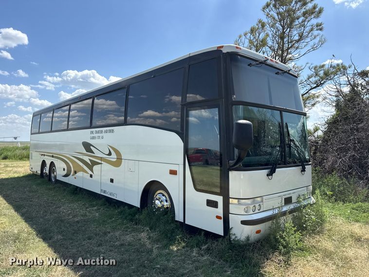 image for item EW4057 2000 Vanhool coach bus