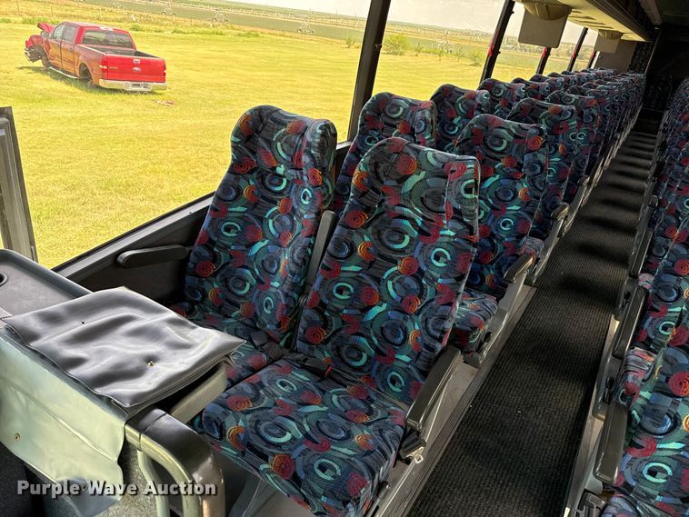 image for item EW4057 2000 Vanhool coach bus