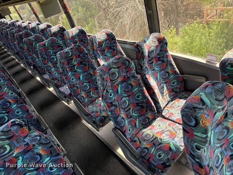 image for item EW4057 2000 Vanhool coach bus