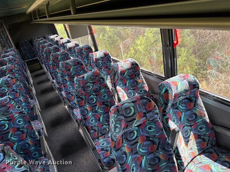 image for item EW4057 2000 Vanhool coach bus