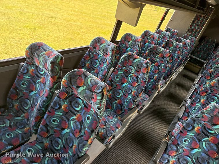 image for item EW4057 2000 Vanhool coach bus