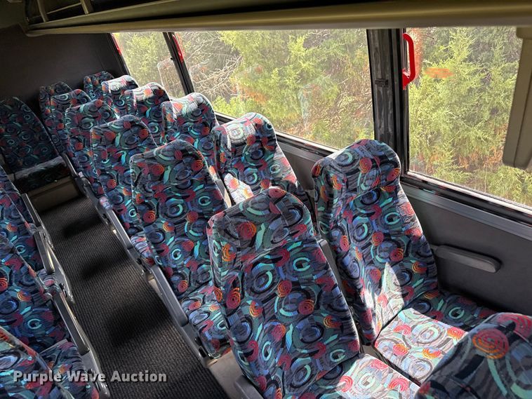 image for item EW4057 2000 Vanhool coach bus