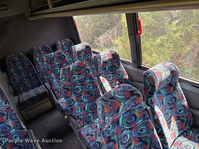 image for item EW4057 2000 Vanhool coach bus