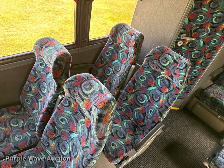 image for item EW4057 2000 Vanhool coach bus