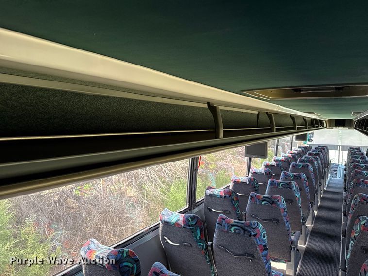 image for item EW4057 2000 Vanhool coach bus