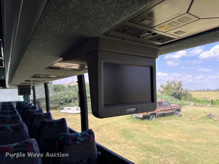 image for item EW4057 2000 Vanhool coach bus