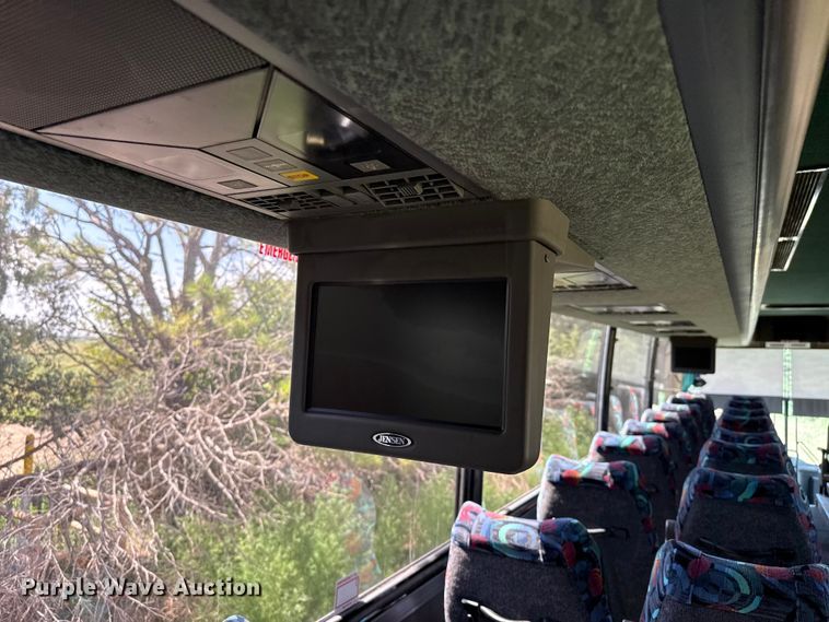 image for item EW4057 2000 Vanhool coach bus