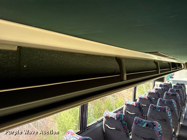 image for item EW4057 2000 Vanhool coach bus