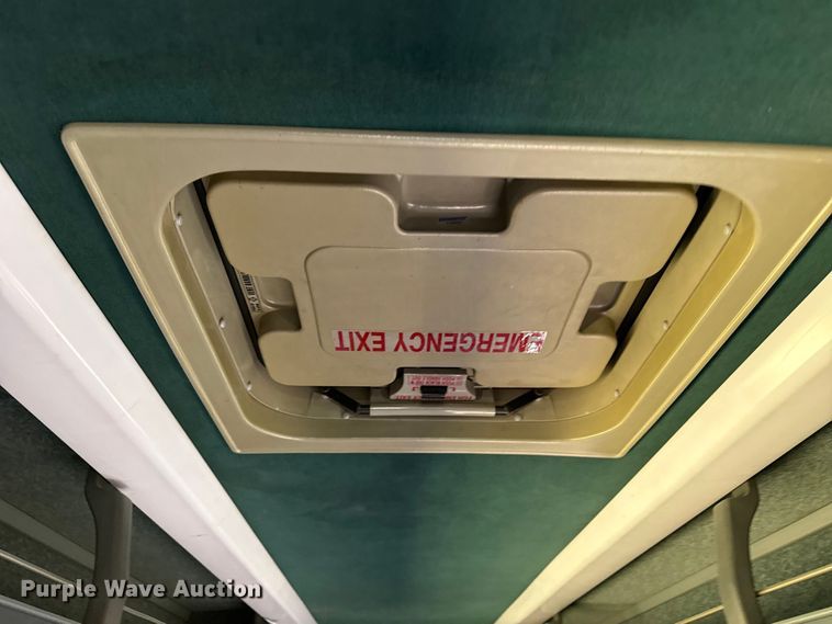image for item EW4057 2000 Vanhool coach bus