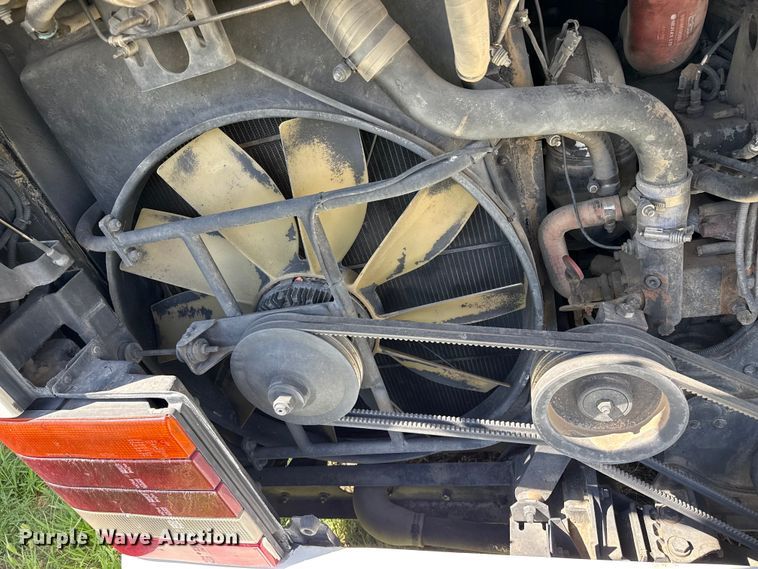 image for item EW4057 2000 Vanhool coach bus