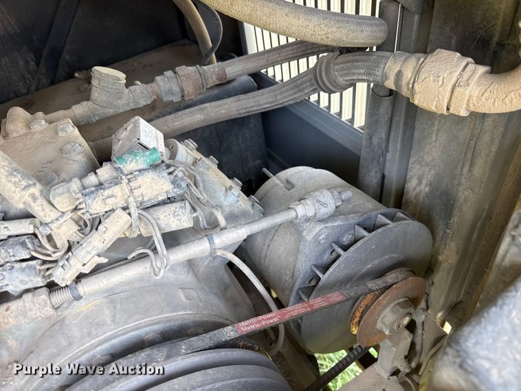 image for item EW4057 2000 Vanhool coach bus