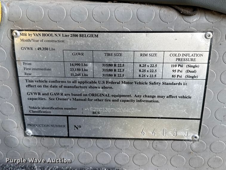 image for item EW4057 2000 Vanhool coach bus