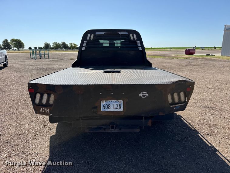 image for item EW4060 2018 Ford F350  Super Duty XLT Crew Cab flatbed pickup truck