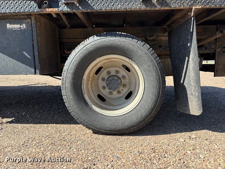 image for item EW4060 2018 Ford F350  Super Duty XLT Crew Cab flatbed pickup truck