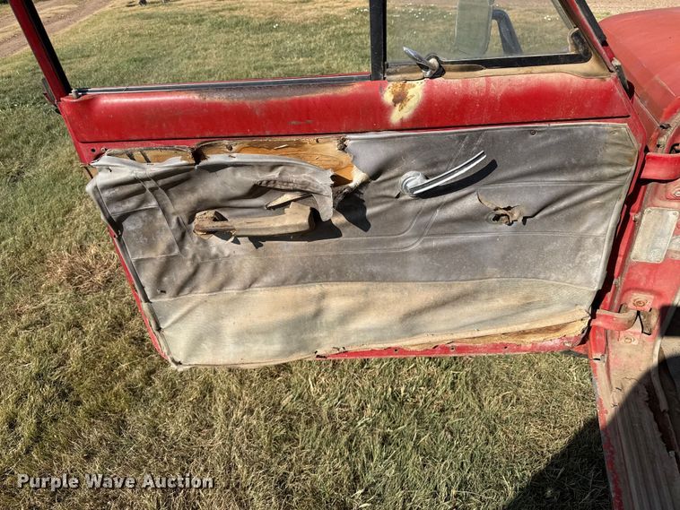 image for item EW4106 1965 Jeep J-200 pickup truck