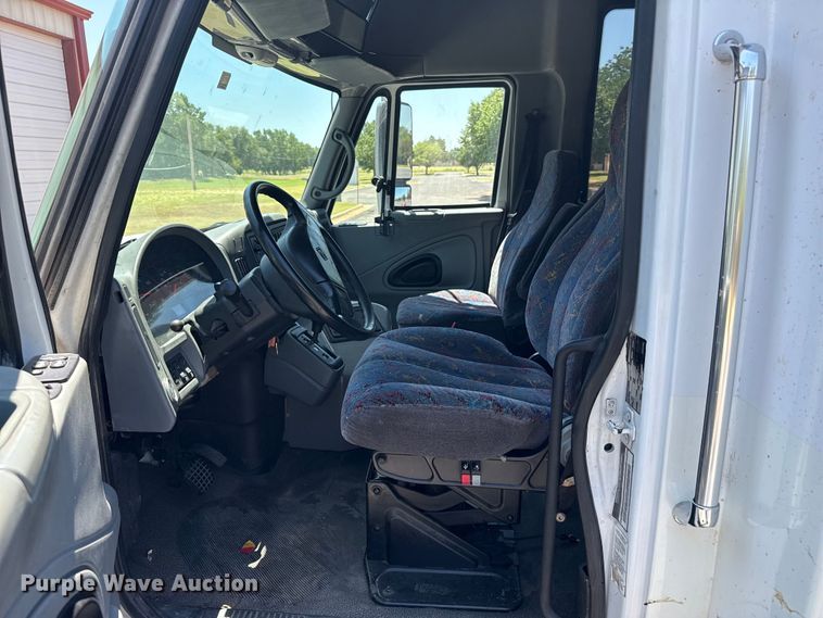 image for item EW4114 2004 International 3200 shuttle bus