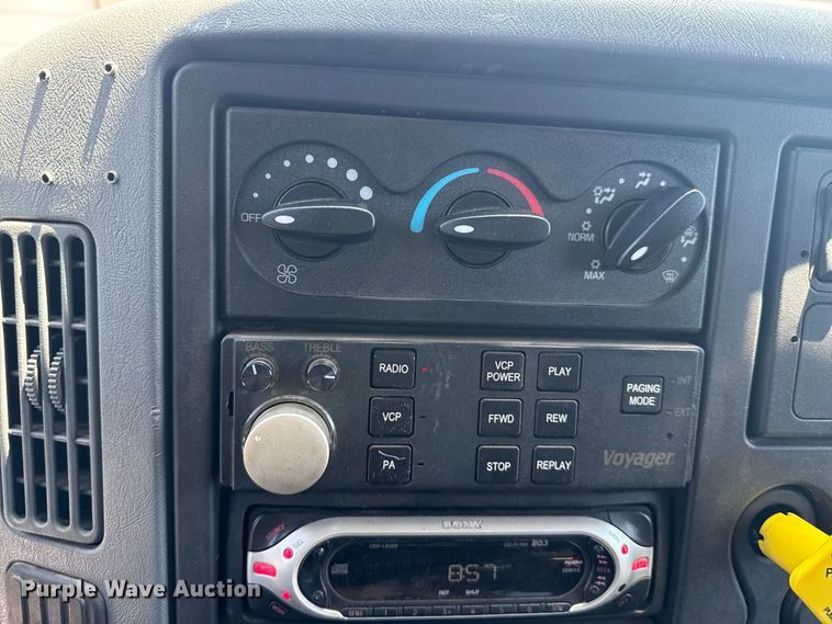 image for item EW4114 2004 International 3200 shuttle bus