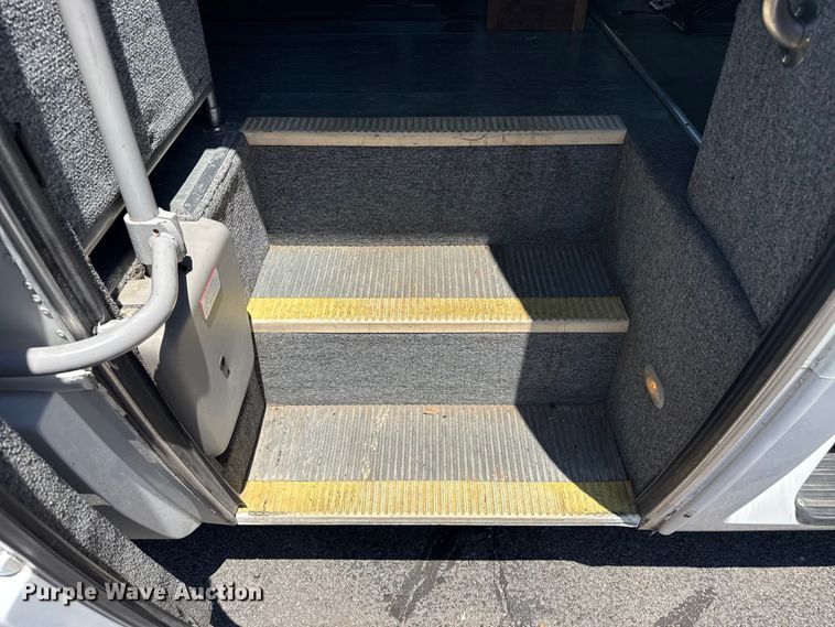 image for item EW4114 2004 International 3200 shuttle bus