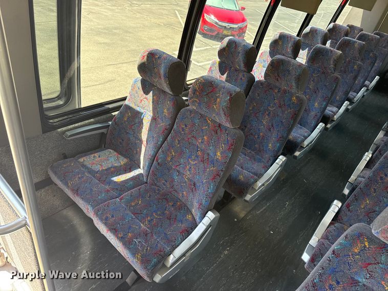 image for item EW4114 2004 International 3200 shuttle bus