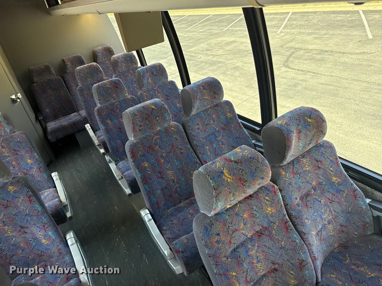 image for item EW4114 2004 International 3200 shuttle bus