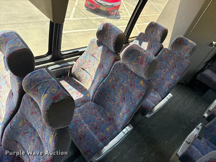image for item EW4114 2004 International 3200 shuttle bus