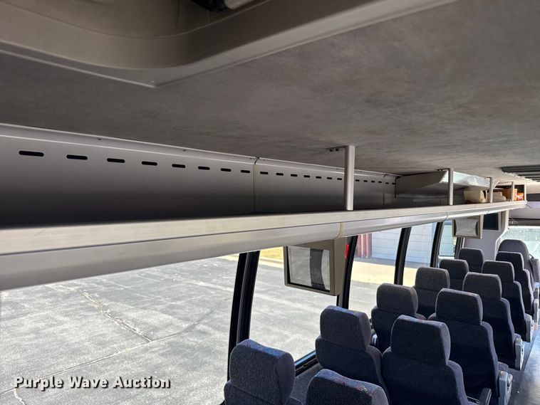 image for item EW4114 2004 International 3200 shuttle bus