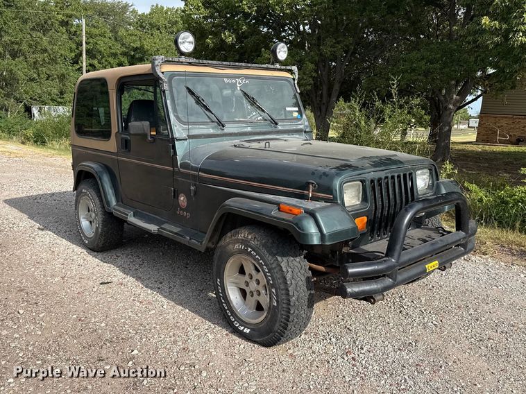 image for item EW4115 1993 Jeep Wrangler SUV