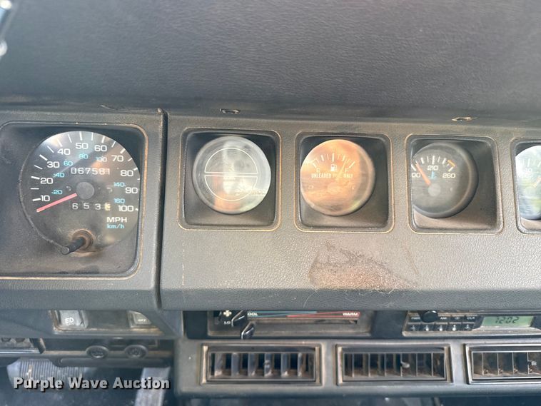 image for item EW4115 1993 Jeep Wrangler SUV