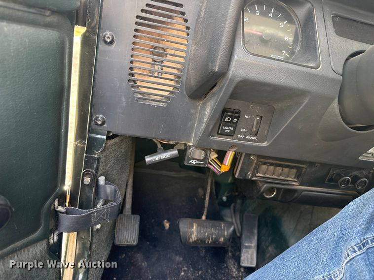 image for item EW4115 1993 Jeep Wrangler SUV
