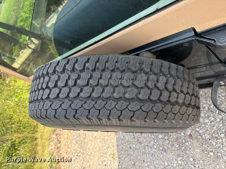 image for item EW4115 1993 Jeep Wrangler SUV
