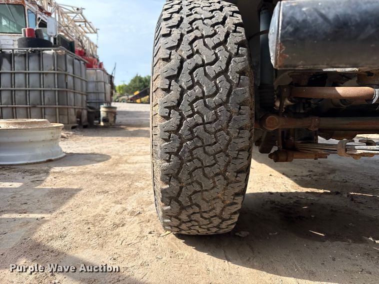 image for item EW4115 1993 Jeep Wrangler SUV