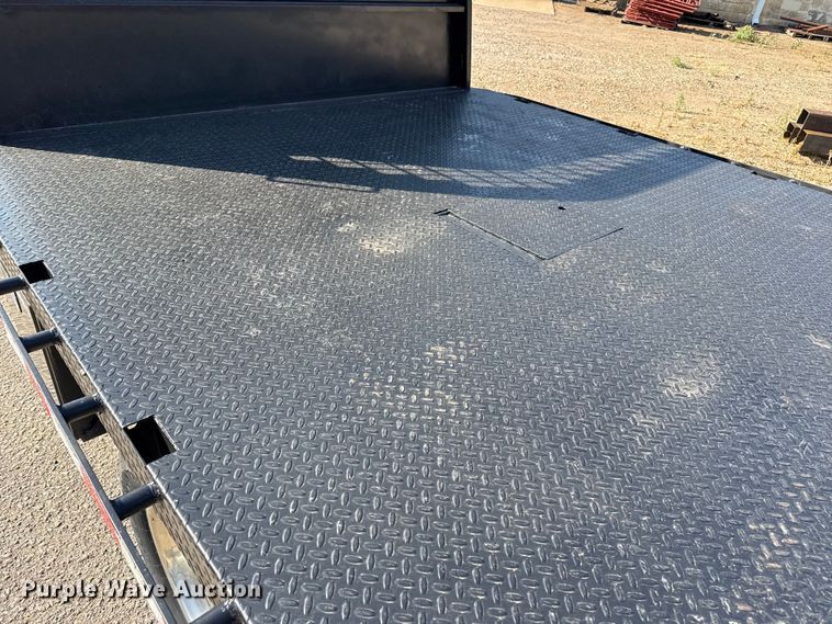 image for item EW4149 2017 Ford F350 Super Duty XL Crew Cab flatbed pickup truck