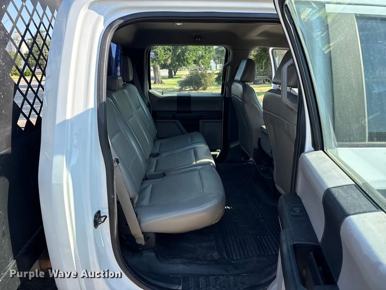 image for item EW4149 2017 Ford F350 Super Duty XL Crew Cab flatbed pickup truck