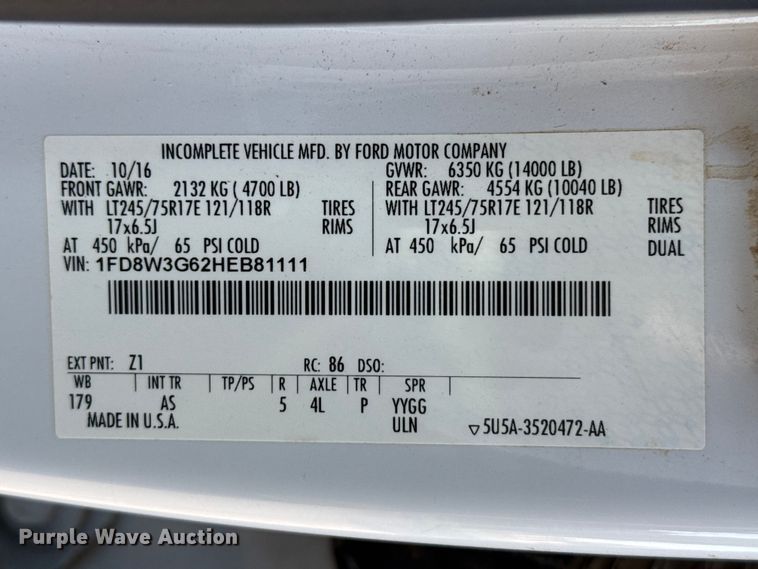 image for item EW4149 2017 Ford F350 Super Duty XL Crew Cab flatbed pickup truck